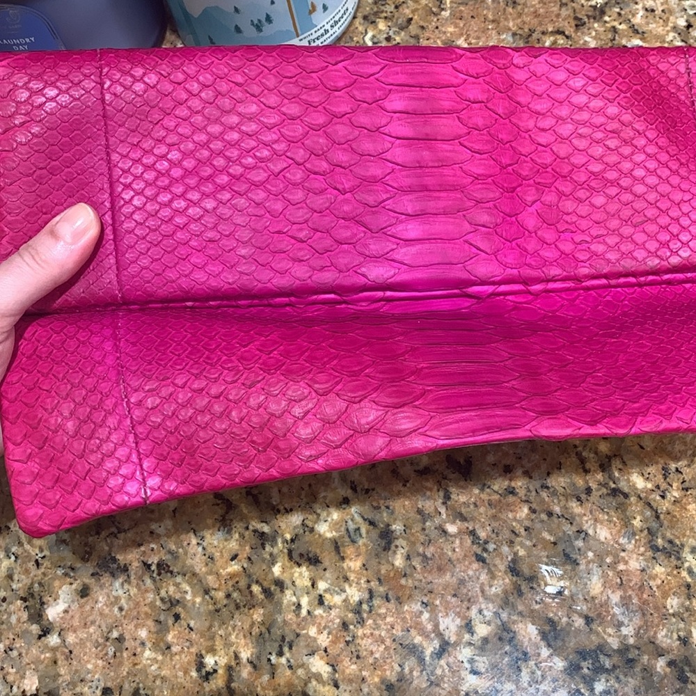 Exotic Absolutely gorgeous real snake 🐍 skin fuchsia  clutch with magnet closure